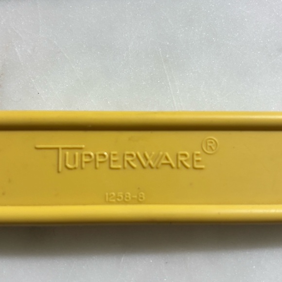 Vintage 70s Tupperware harvest gold 3-piece sheet cake carrier with handle - Picture 8 of 14
